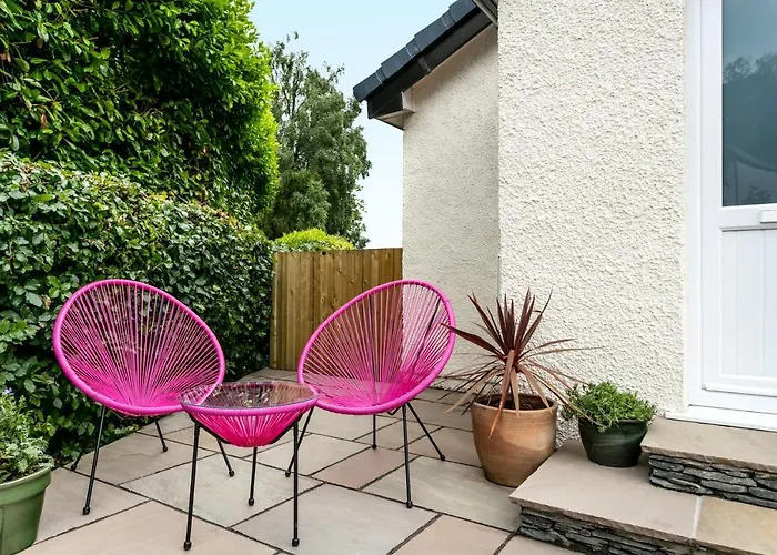 Stylish Flat - Bowness Centre With Parking